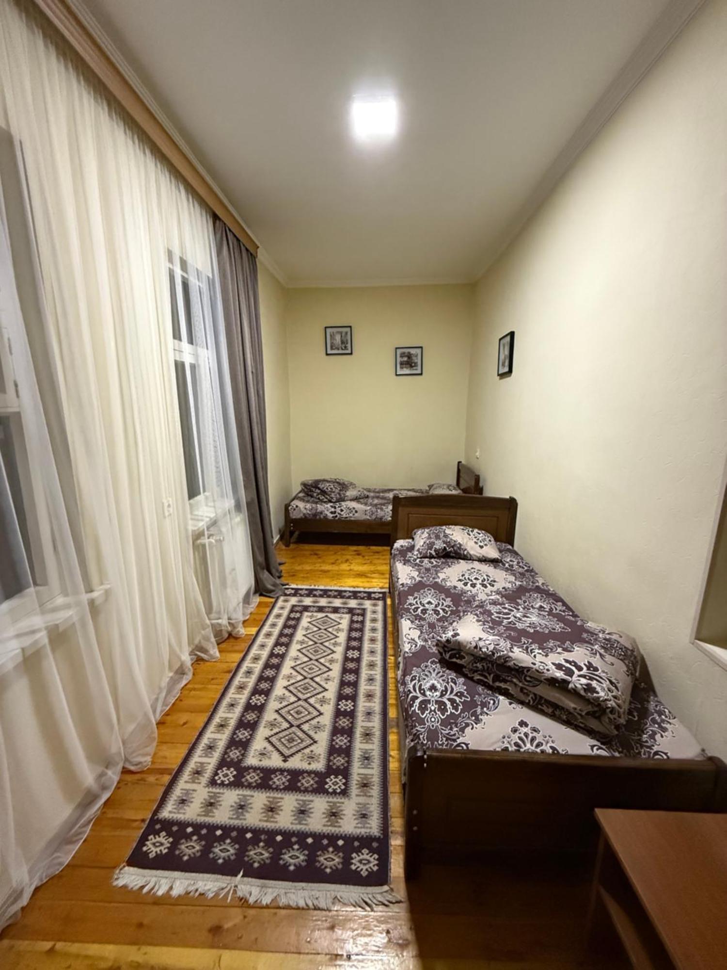 Paradise Hotel Τυφλίδα Δωμάτιο φωτογραφία
