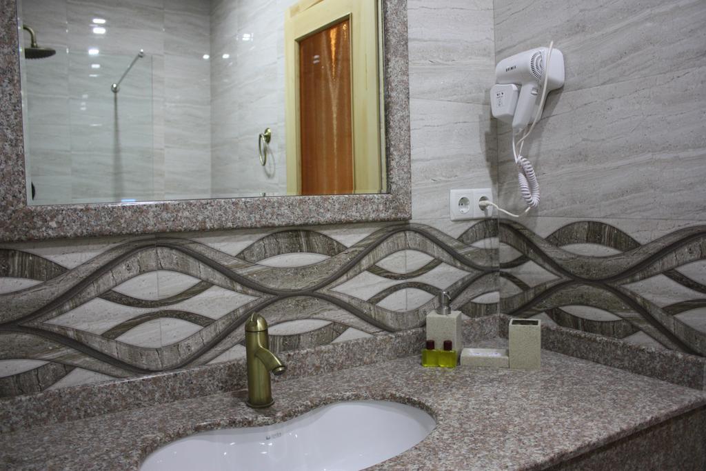 Paradise Hotel Τυφλίδα Εξωτερικό φωτογραφία