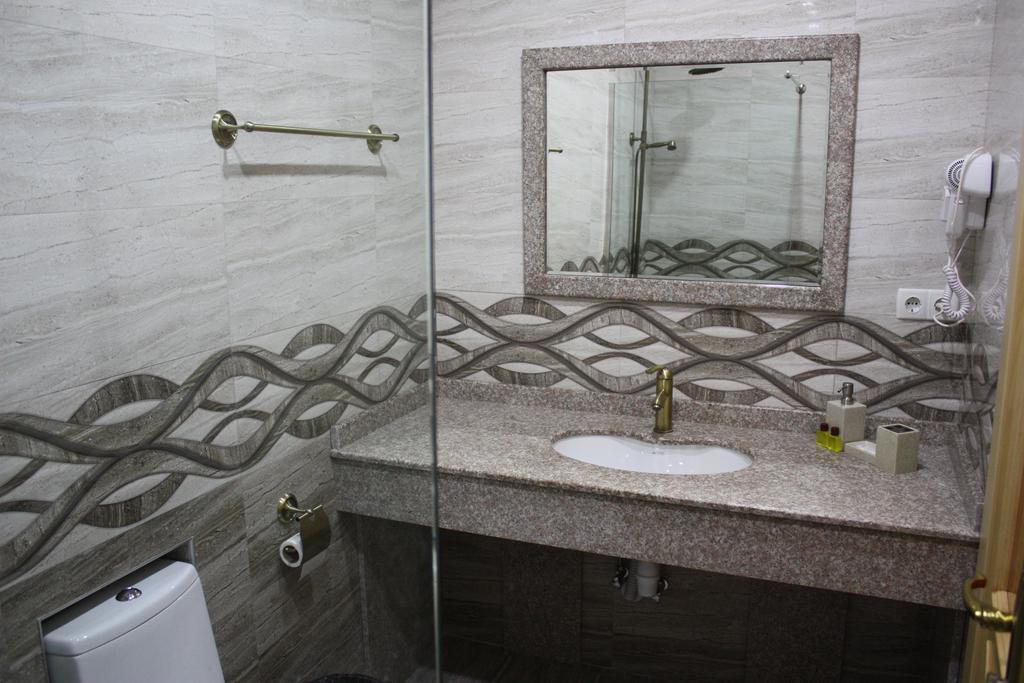 Paradise Hotel Τυφλίδα Εξωτερικό φωτογραφία
