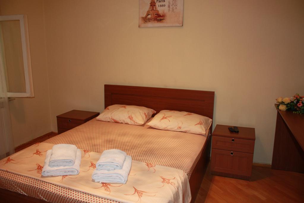 Paradise Hotel Τυφλίδα Εξωτερικό φωτογραφία